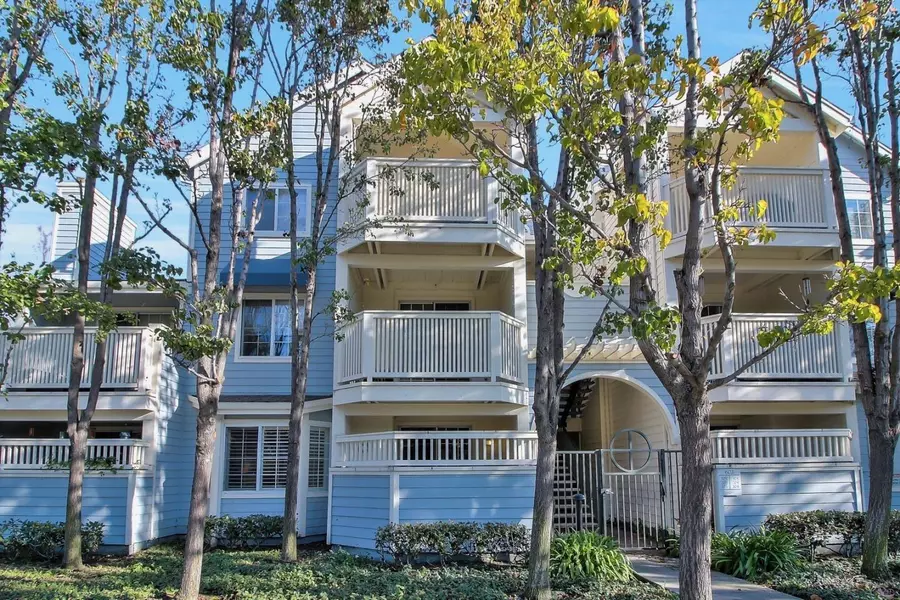 602 Arcadia TER 105, Sunnyvale, CA 94085