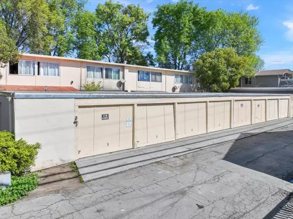 Redwood City, CA 94063,3212 Rolison RD