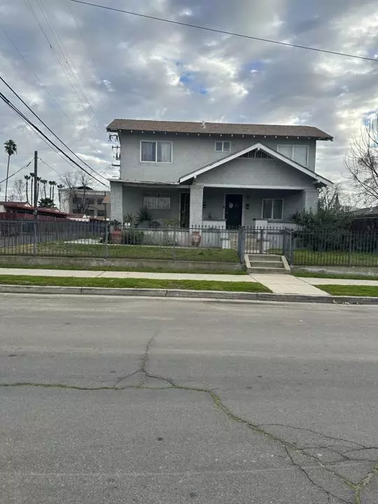 2618 E Illinois AVE, Fresno, CA 93701