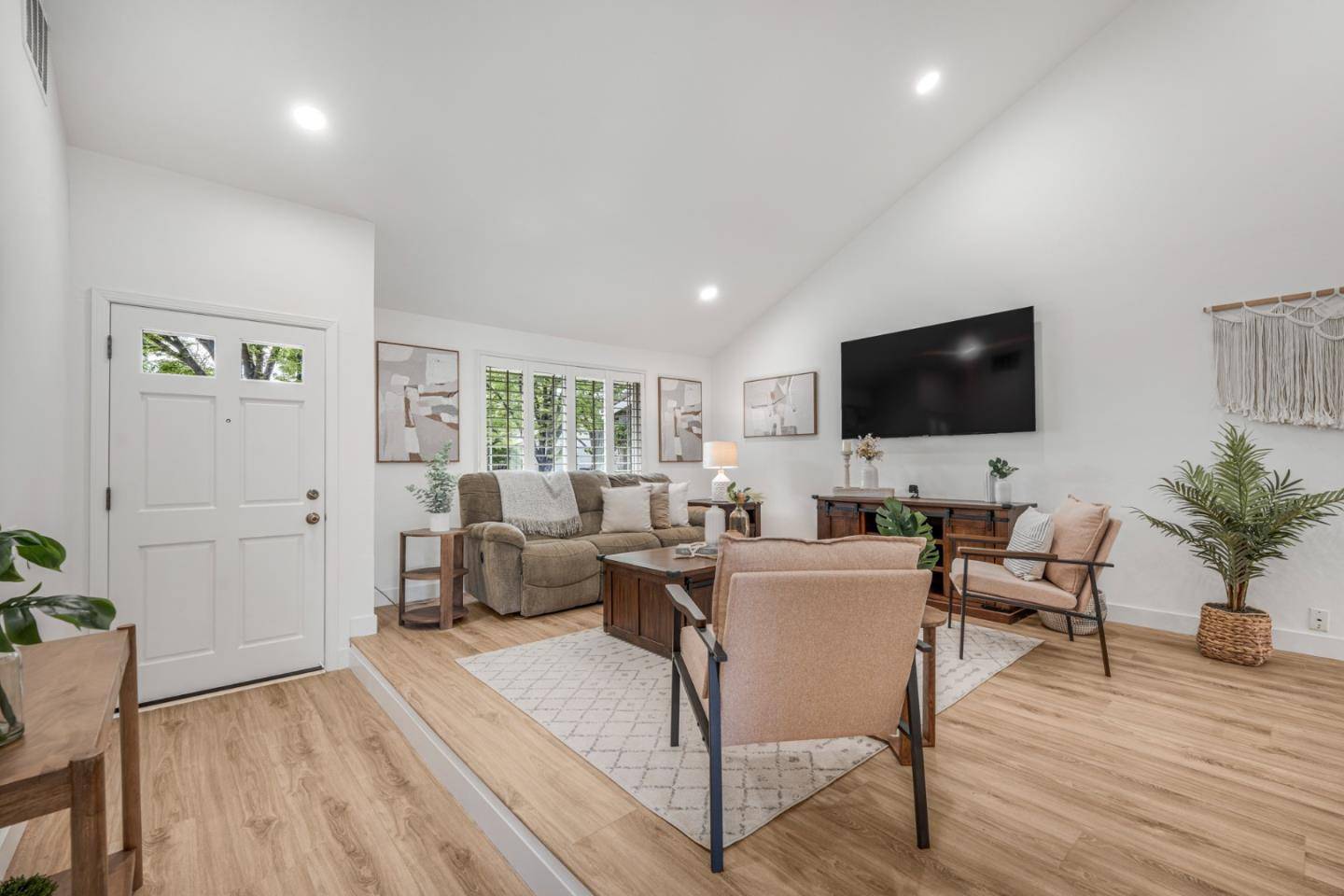 San Jose, CA 95123,6263 Mahan DR