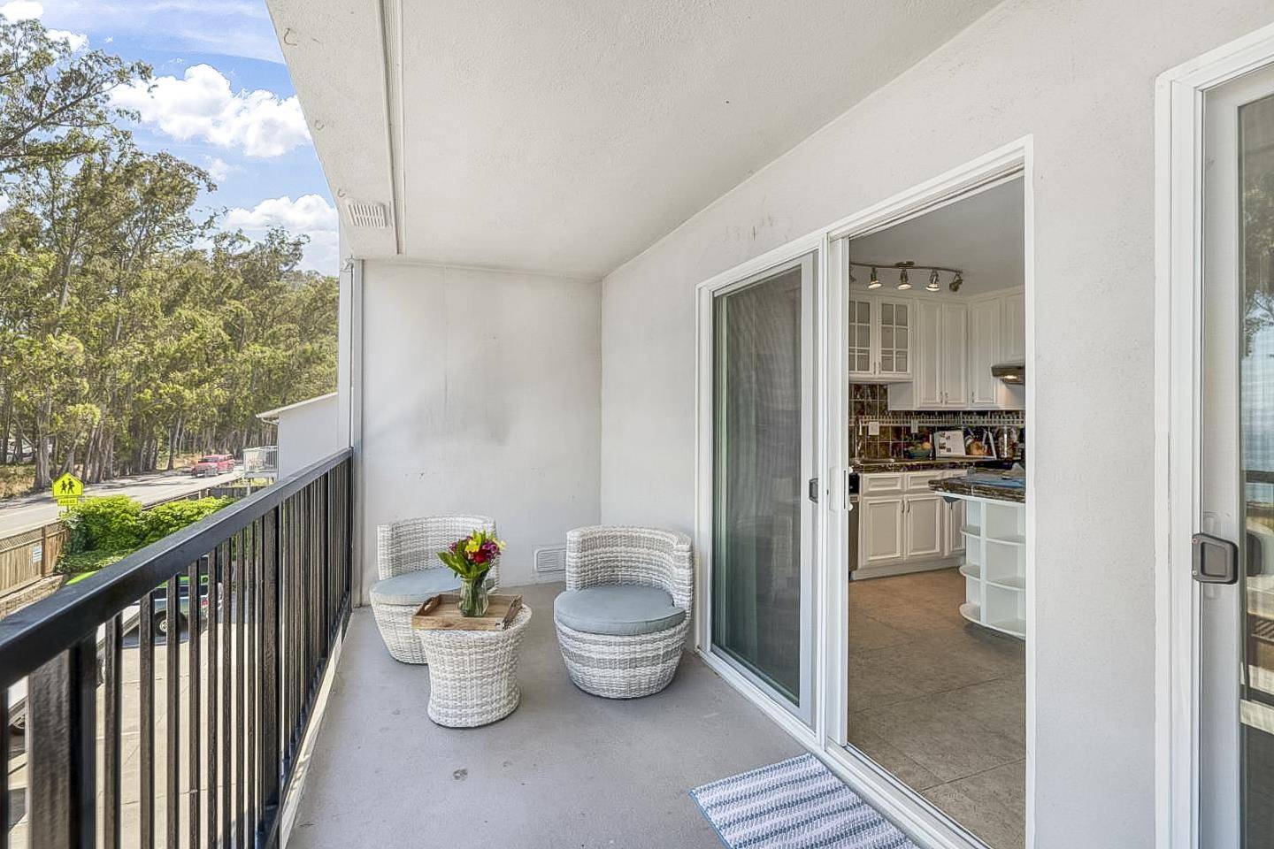 Capitola, CA 95010,815 Balboa AVE 206