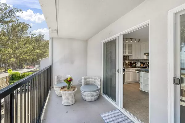 Capitola, CA 95010,815 Balboa AVE 206