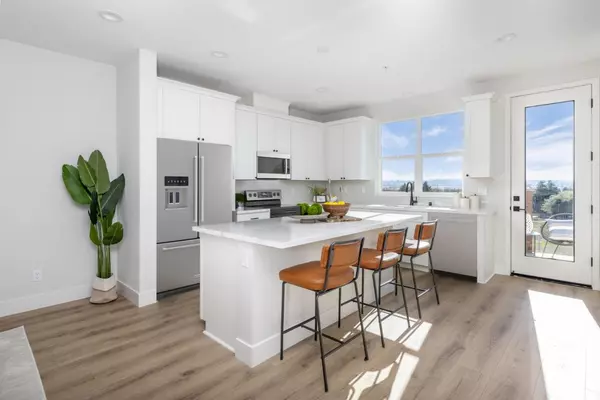 Watsonville, CA 95076,125 Skyline Vista WAY