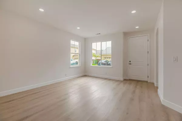 Gilroy, CA 95020,9135 Desiderio WAY