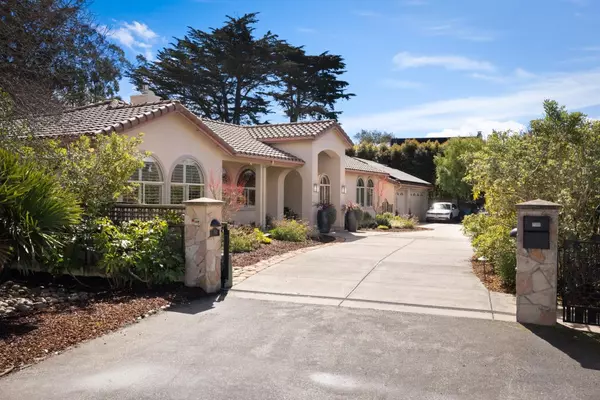 Half Moon Bay, CA 94019,760 Correas ST