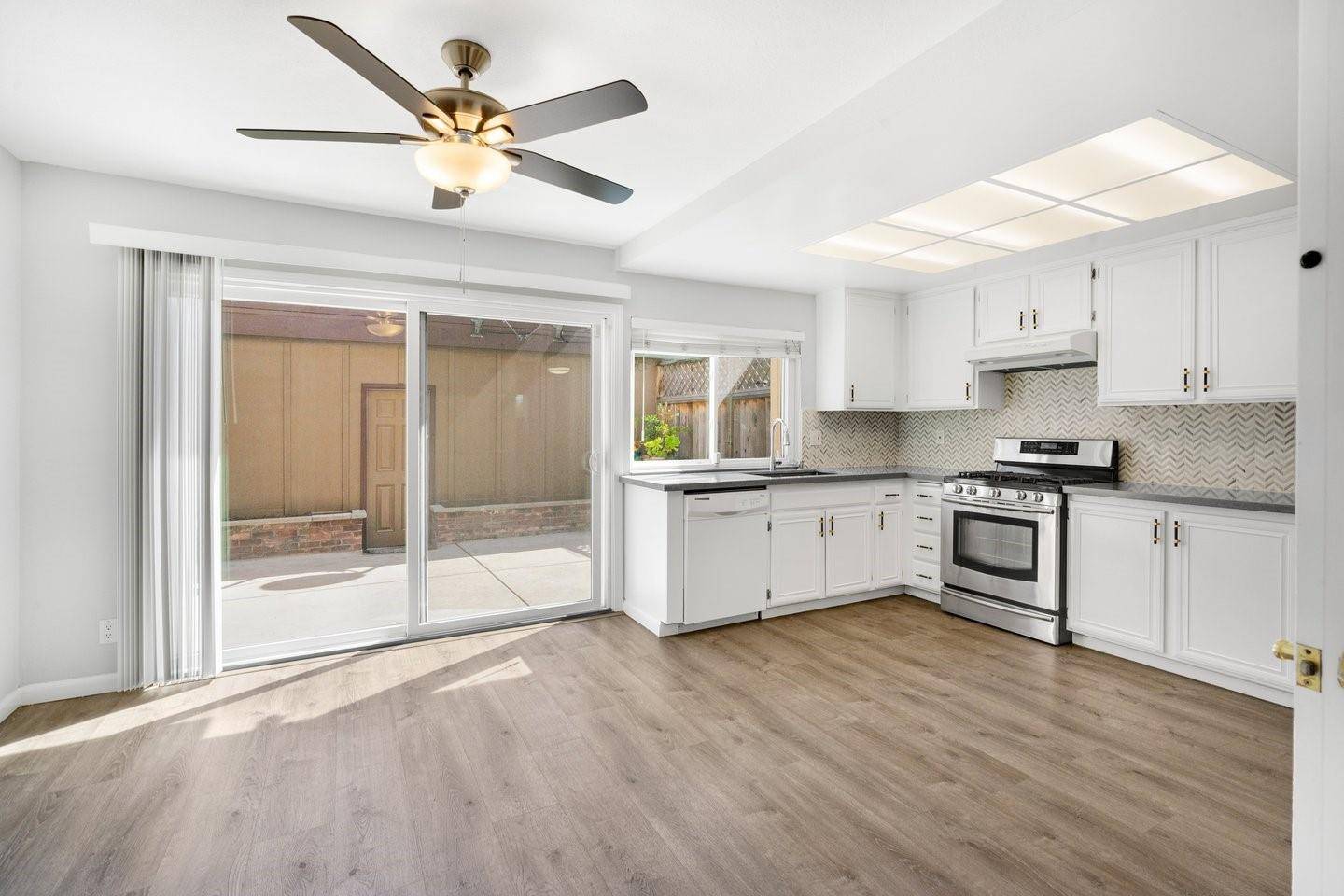 2303 Meadowmont DR, San Jose, CA 95133