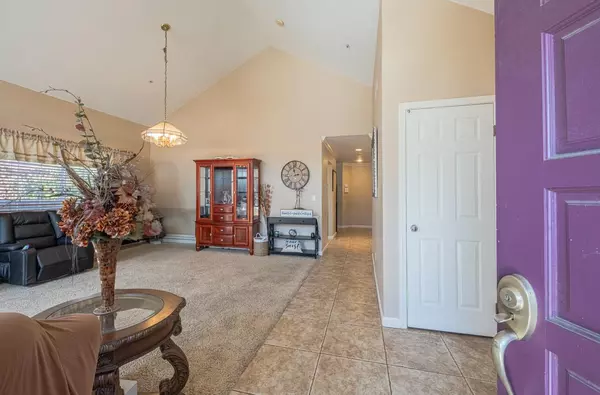 Salinas, CA 93906,1166 Wellington CT