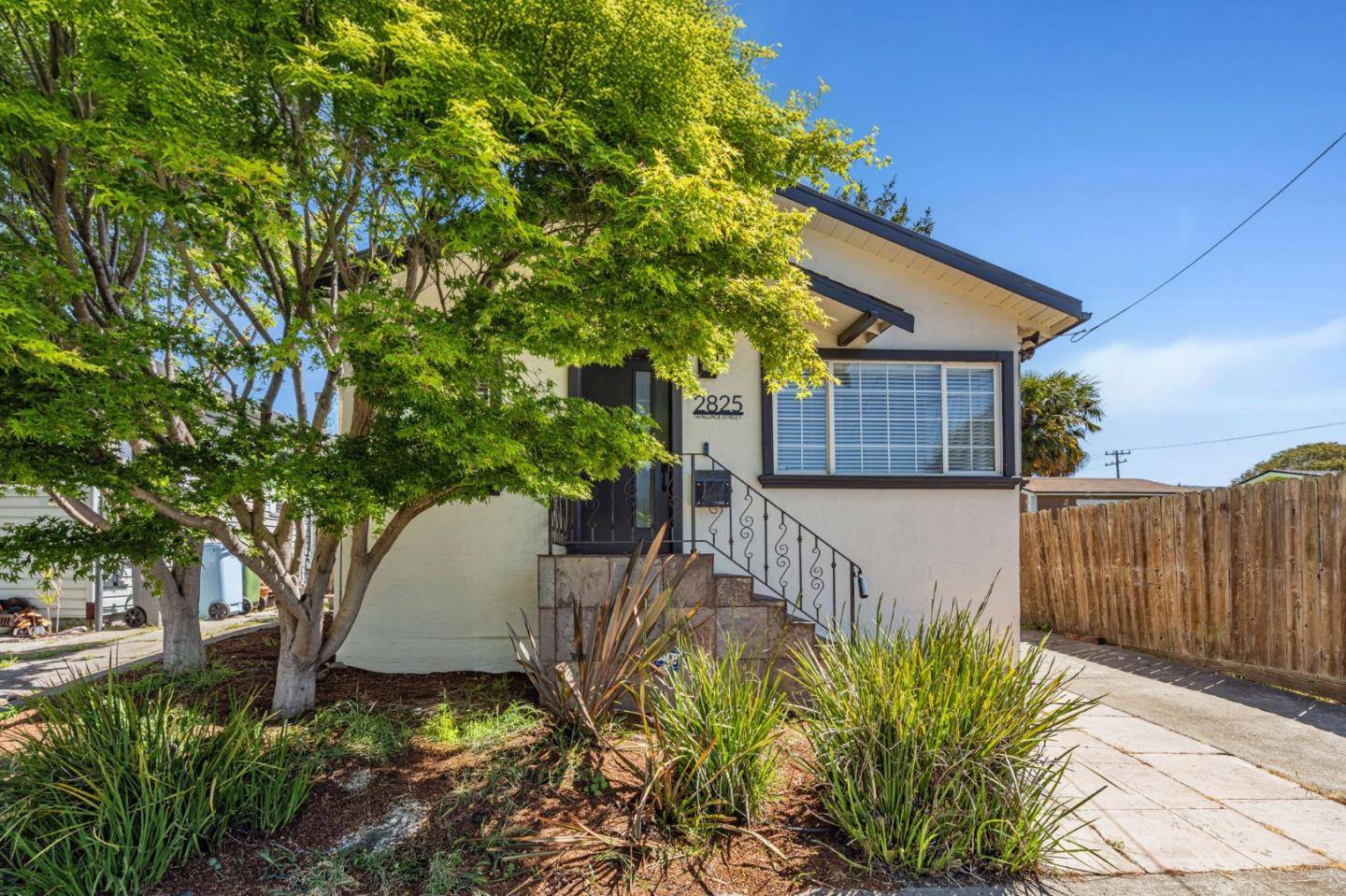 Berkeley, CA 94702,2825 Wallace ST