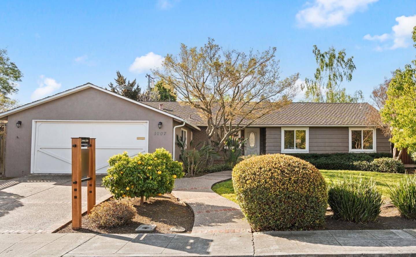 1007 Varsity CT, Mountain View, CA 94040