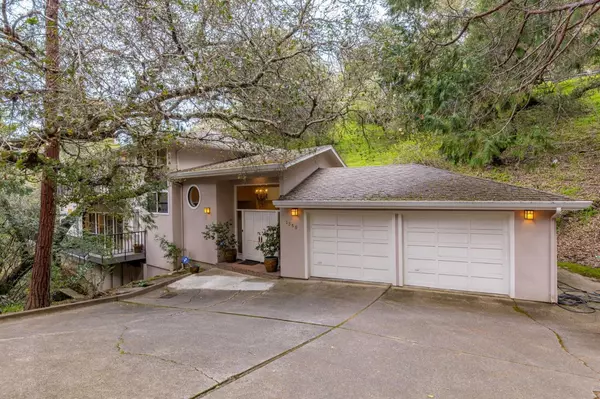 1050 Hayne RD, Hillsborough, CA 94010