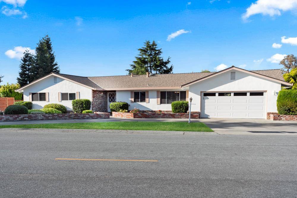 281 Donald DR, Hollister, CA 95023