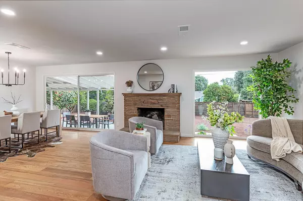 Los Altos, CA 94024,1406 Highland View CT