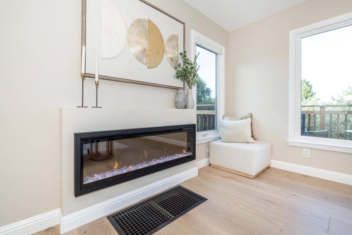 Redwood City, CA 94062,3803 Hamilton WAY
