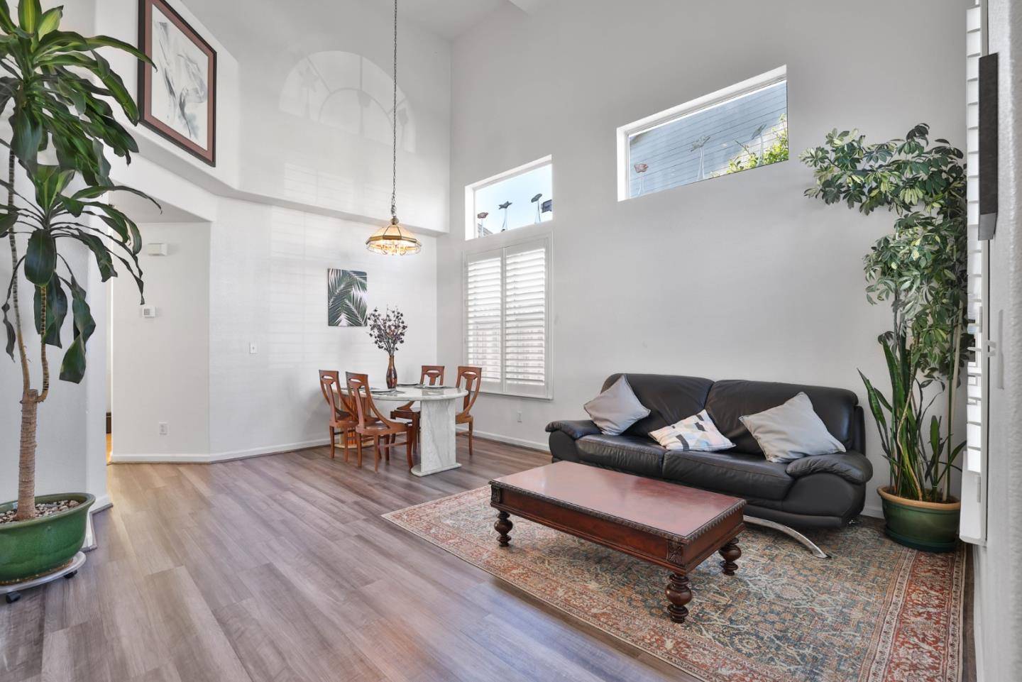 Hayward, CA 94544,37 Lance WAY