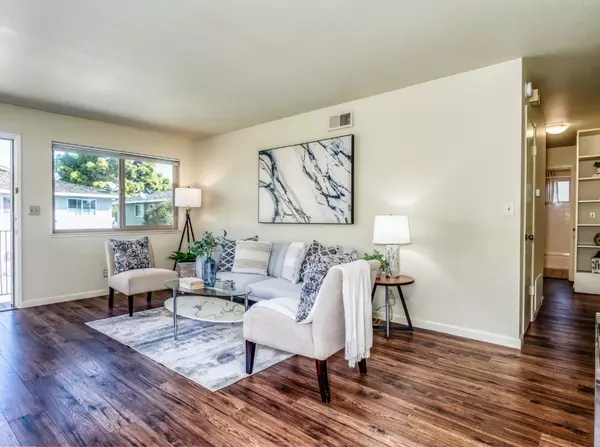 Capitola, CA 95010,4255 Jade ST 4