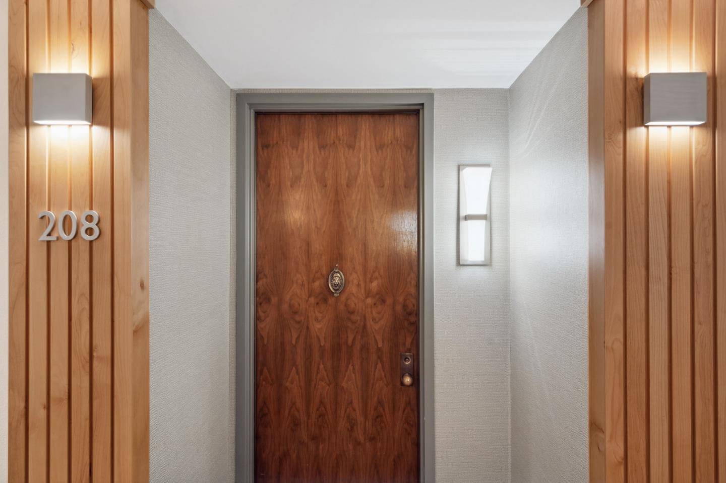Menlo Park, CA 94025,2140 Santa Cruz AVE E208