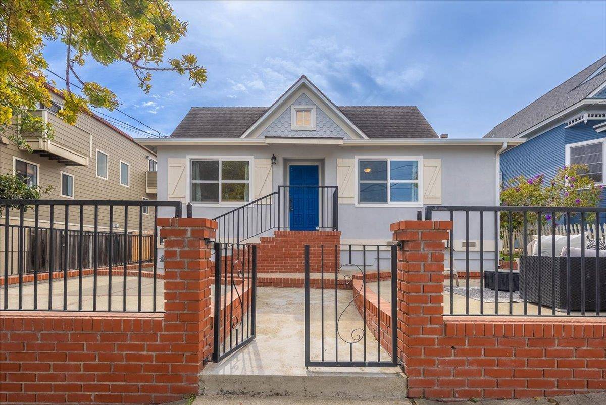 739 W Franklin ST, Monterey, CA 93940