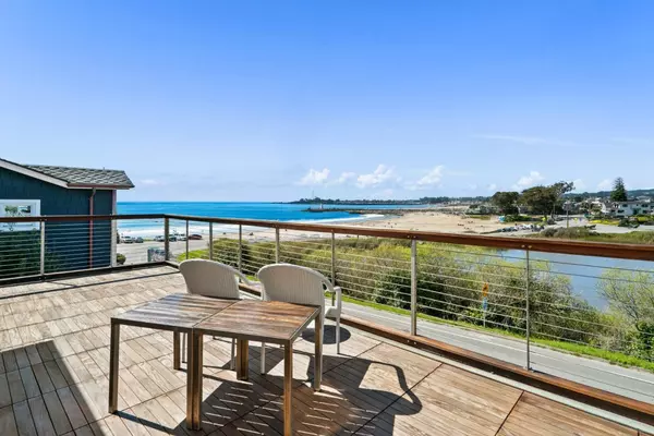 Santa Cruz, CA 95062,2974 E Cliff DR