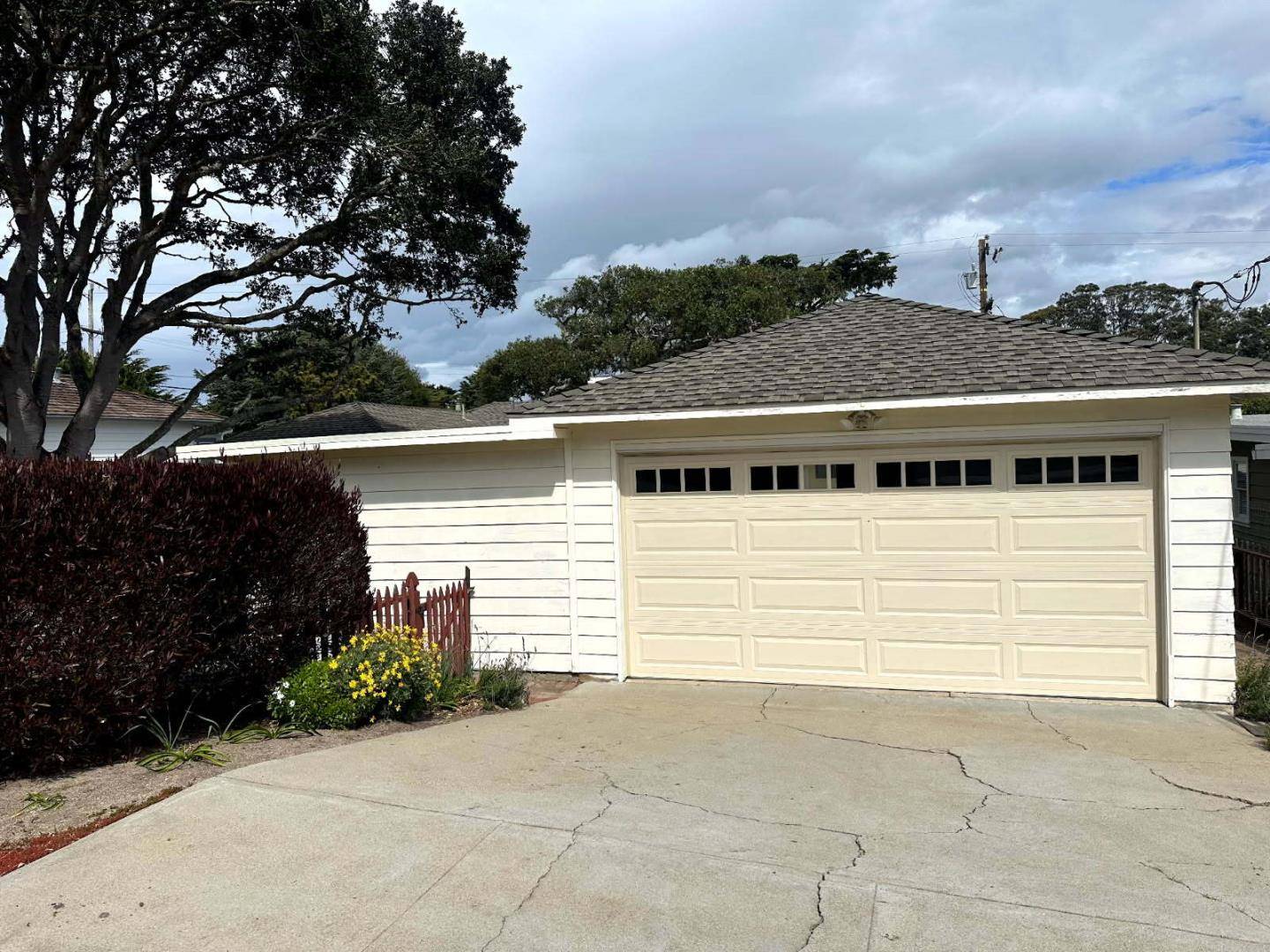Pacific Grove, CA 93950,955 Egan AVE