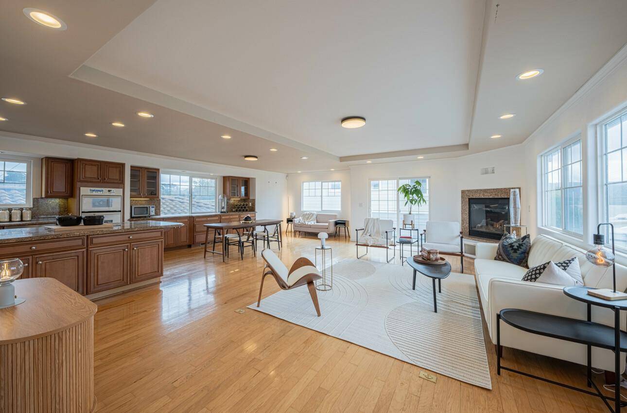 1316 Wanda AVE, Seaside, CA 93955