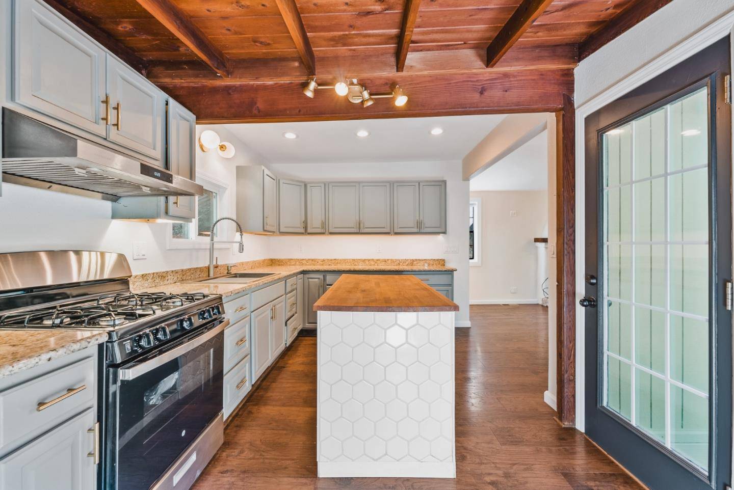 Boulder Creek, CA 95006,482 Riverview DR