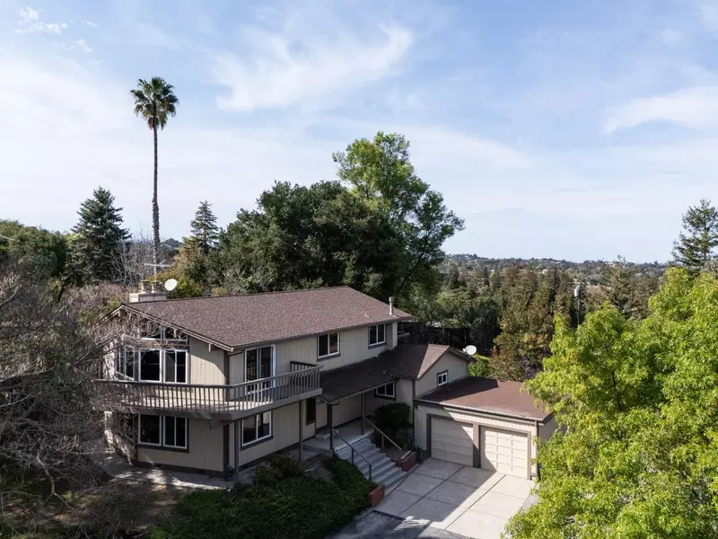 11569 Arroyo Oaks DR, Los Altos Hills, CA 94024