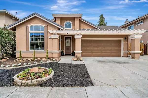 1319 Cherry Blossom LN, Tracy, CA 95377