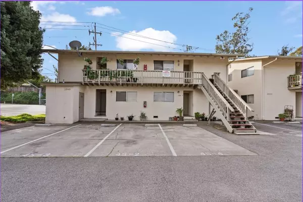 Santa Cruz, CA 95062,2935- 2945 Capitola RD