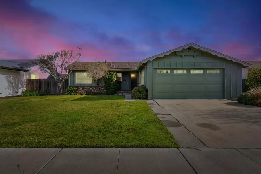 764 W Acacia ST, Salinas, CA 93901