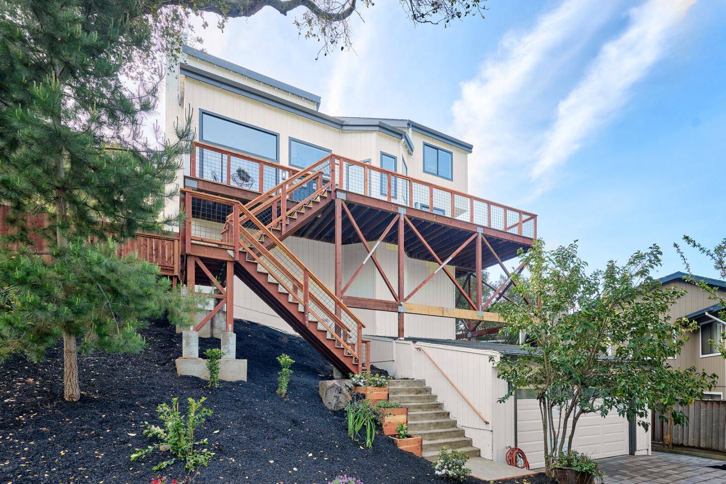 2 Twitter CT, Oakland, CA 94619
