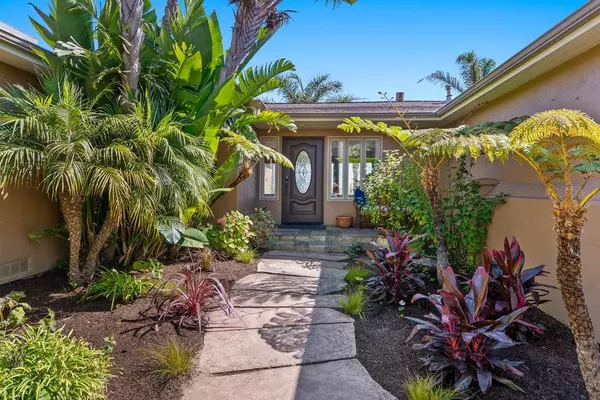 Santa Cruz, CA 95062,4790 Opal Cliff DR