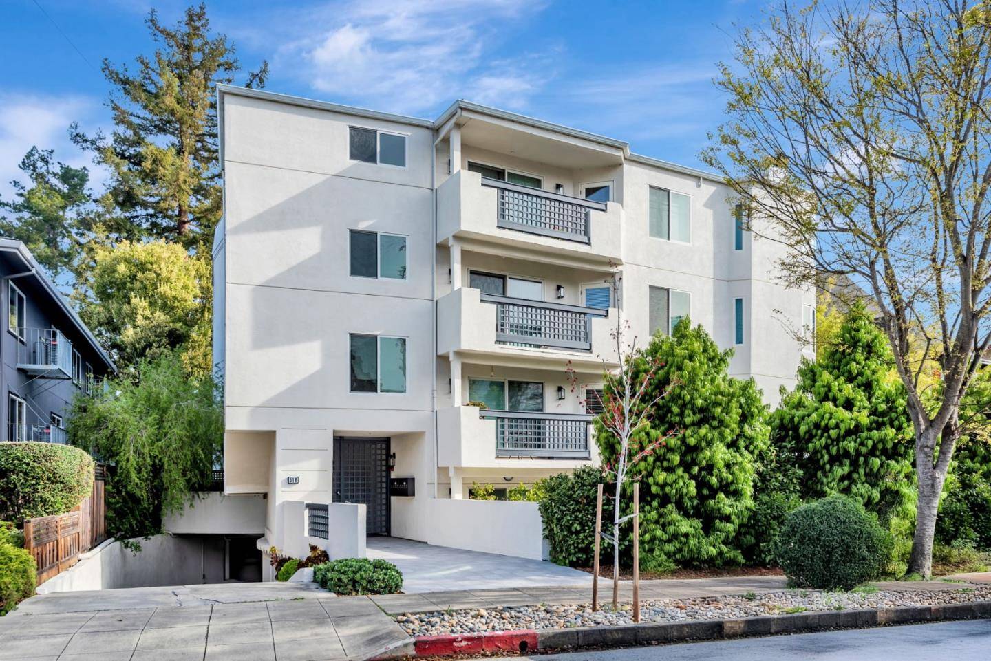 518 Almer RD 6, Burlingame, CA 94010