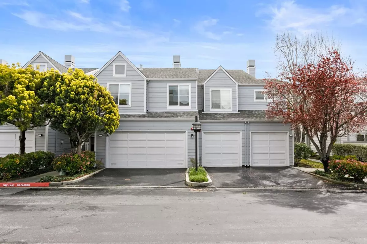 Foster City, CA 94404,19 Binnacle LN