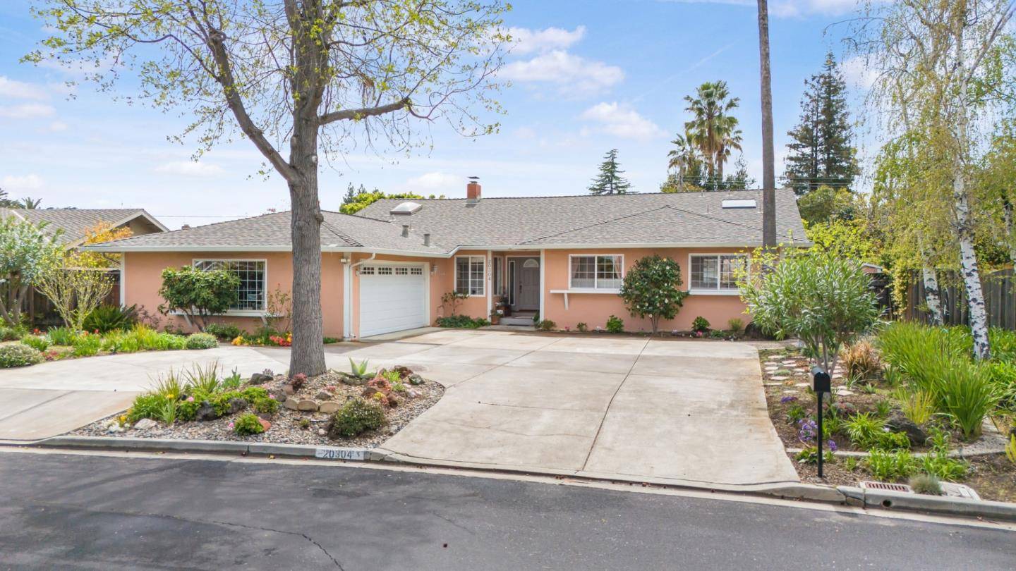 20304 Carol LN, Saratoga, CA 95070