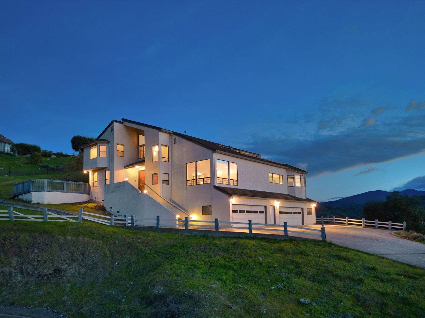 San Jose, CA 95120,20248 Viewcrest CT