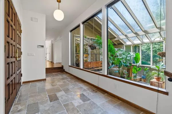 Corral De Tierra, CA 93908,17 Calera Canyon RD