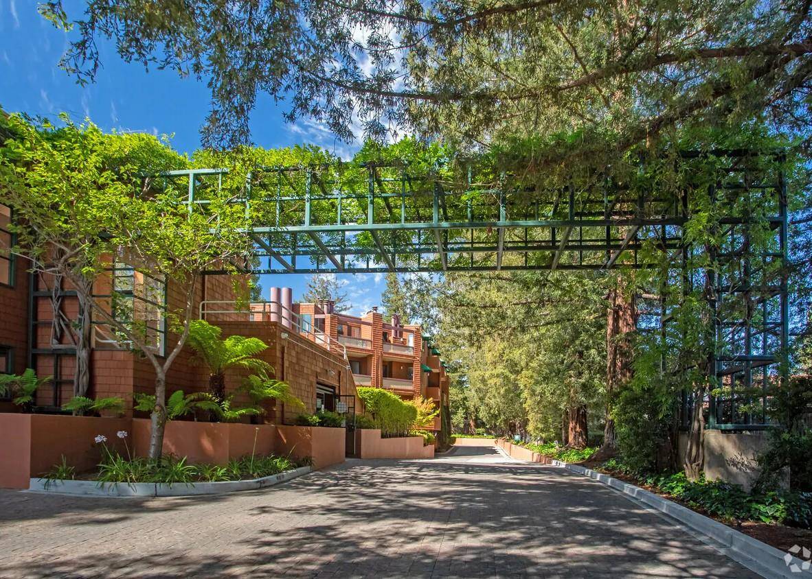 4250 El Camino Real B118, Palo Alto, CA 94306