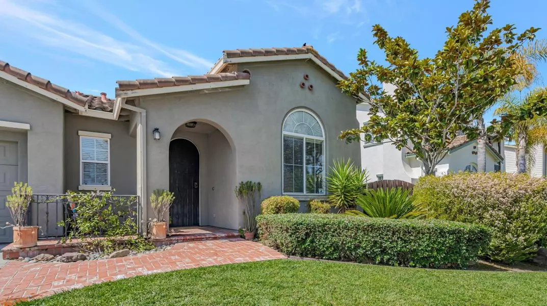 9 Ahwahnee ST, San Juan Bautista, CA 95045