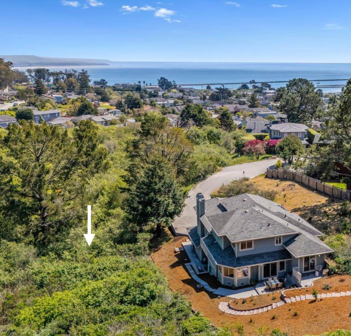 00 San Carlos, El Granada, CA 94018