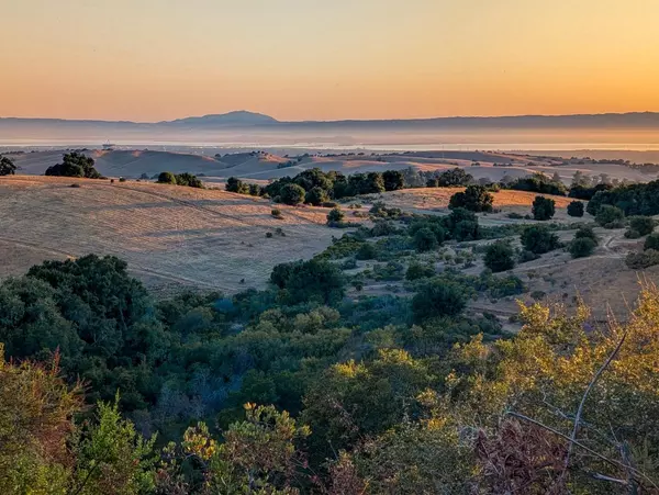 Palo Alto, CA 94304,640 Los Trancos RD