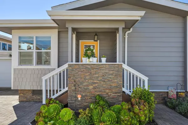 611 Poplar ST, Half Moon Bay, CA 94019