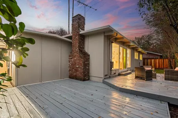 Palo Alto, CA 94306,3902 Laguna