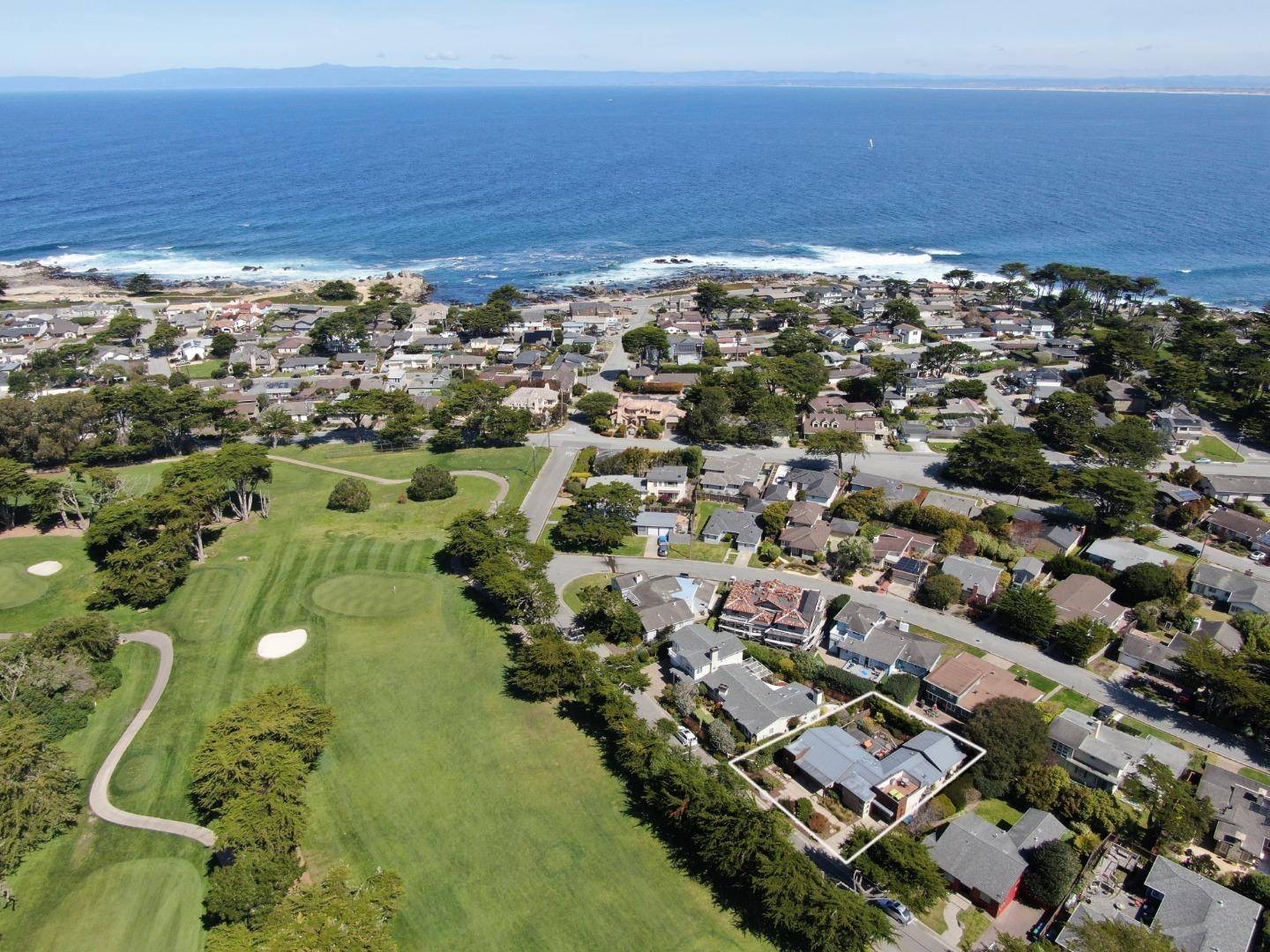 Pacific Grove, CA 93950,1142 Crest AVE
