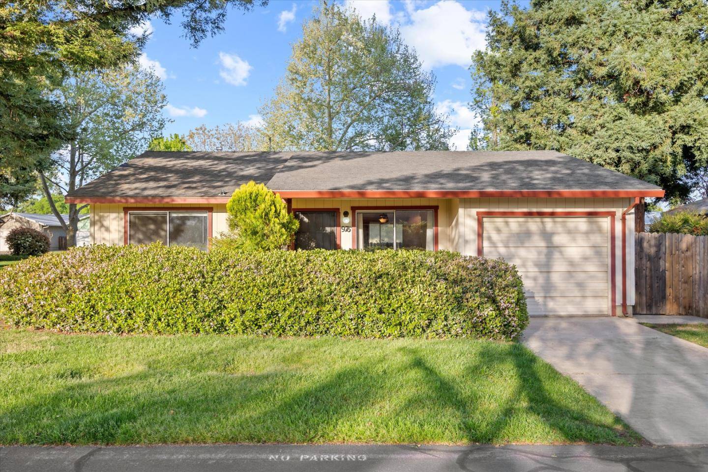 976 Jenooke LN, Chico, CA 95926