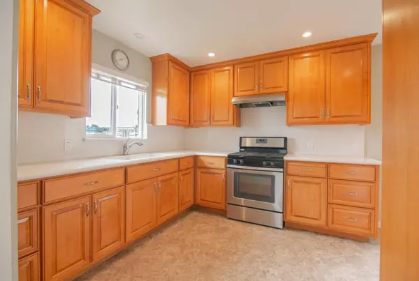 Watsonville, CA 95076,90 Beverly DR