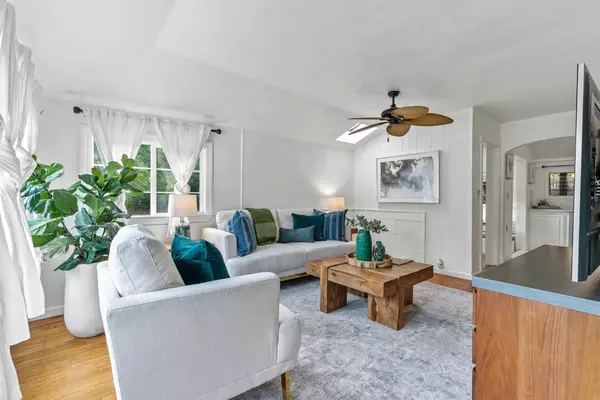 Santa Cruz, CA 95060,1960 La Madrona DR