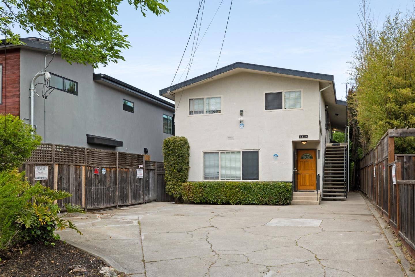 Berkeley, CA 94703,1819 Carleton ST