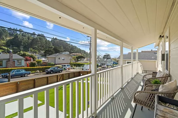 Pacifica, CA 94044,503 Moana WAY
