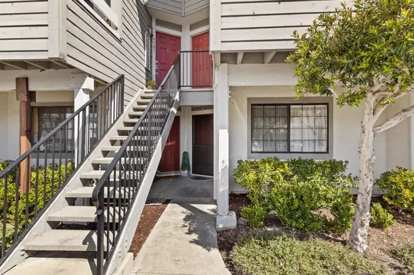 San Jose, CA 95129,6984 Chantel CT