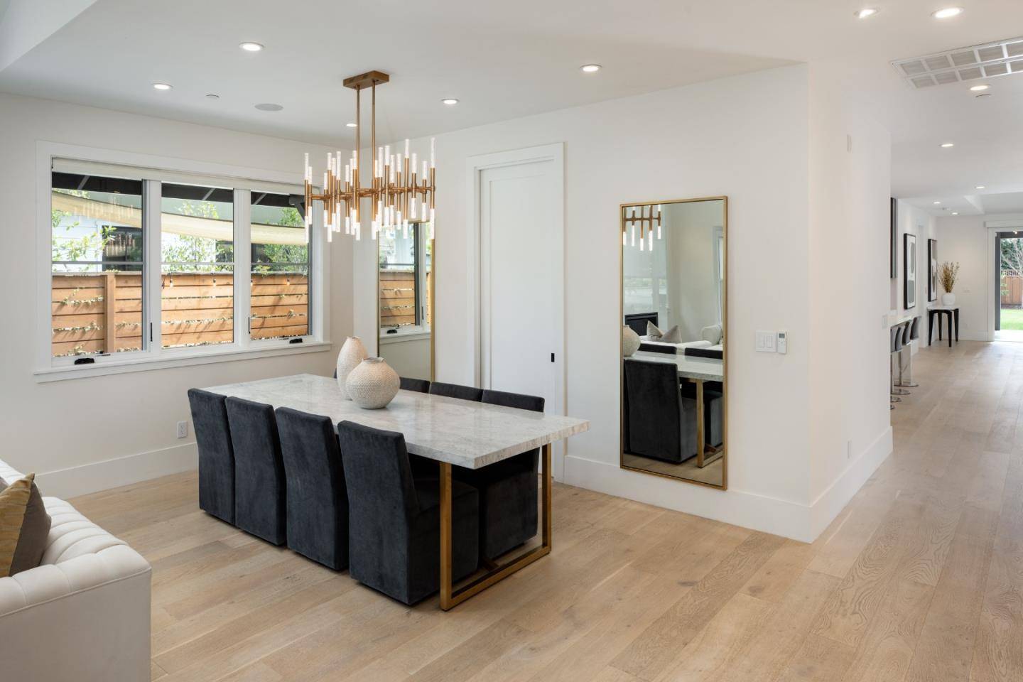 Palo Alto, CA 94301,734 Channing AVE